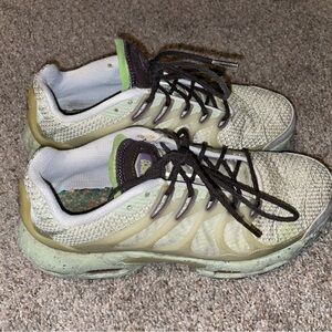 Nike Air Max Terrascape Plus Vivid Green Olive Aura Mens Size 10